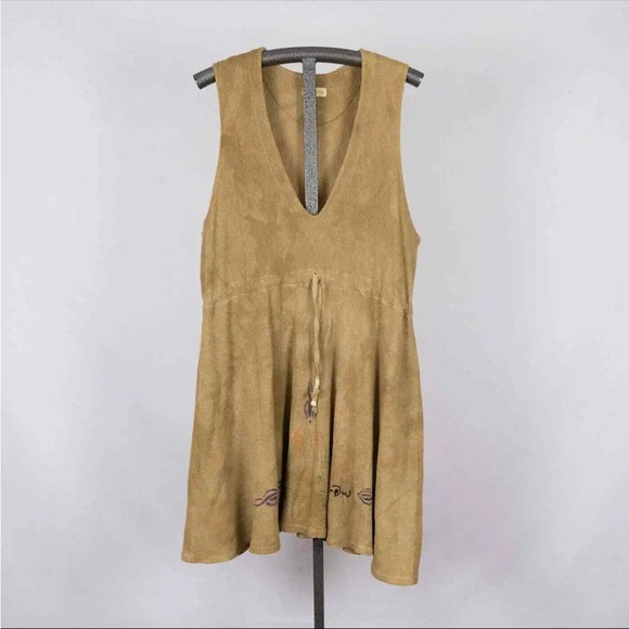 Not selling but hoping to find this tunic or something similar! - Picture 5 of 7